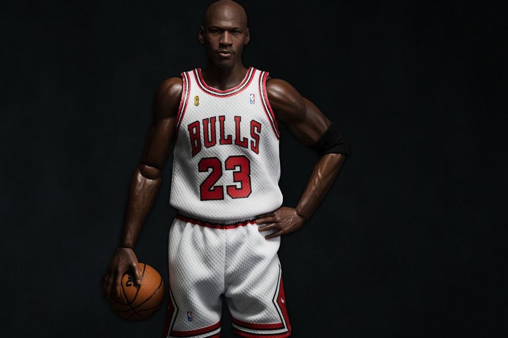 他是篮球界的代表,他让全世界了解了nba就是篮球之神迈克尔·乔丹!