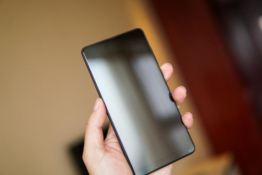 全球最低价骁龙845旗舰手机:购机还送无线充电