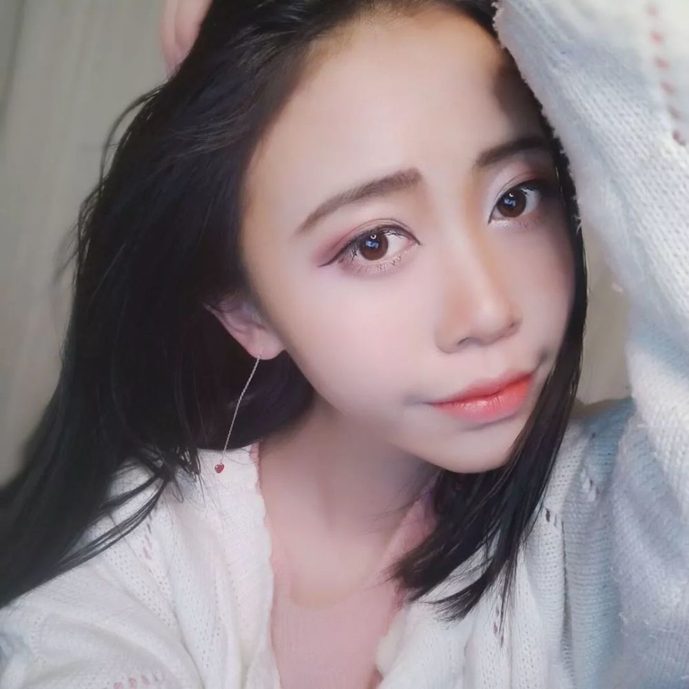 美女语音陪玩!免费的!