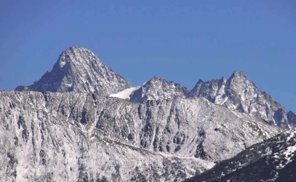 理县高海拔山峰记录