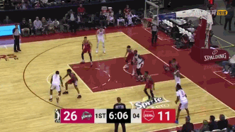 动图秀:周琦26战练级归来 你的努力我们都看得到