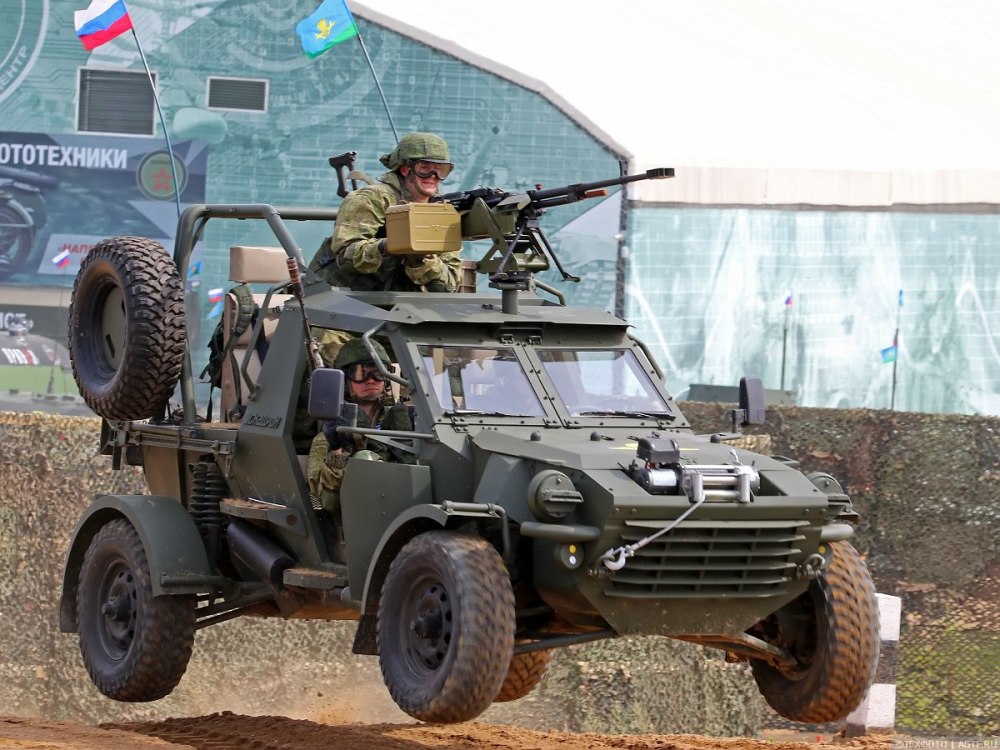 这款轻型突击车武装到了牙齿 已成为俄军伞兵新"座驾"