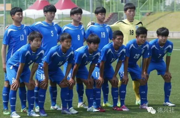 中国中学生足球队3-2韩国 小组第1进亚锦赛四