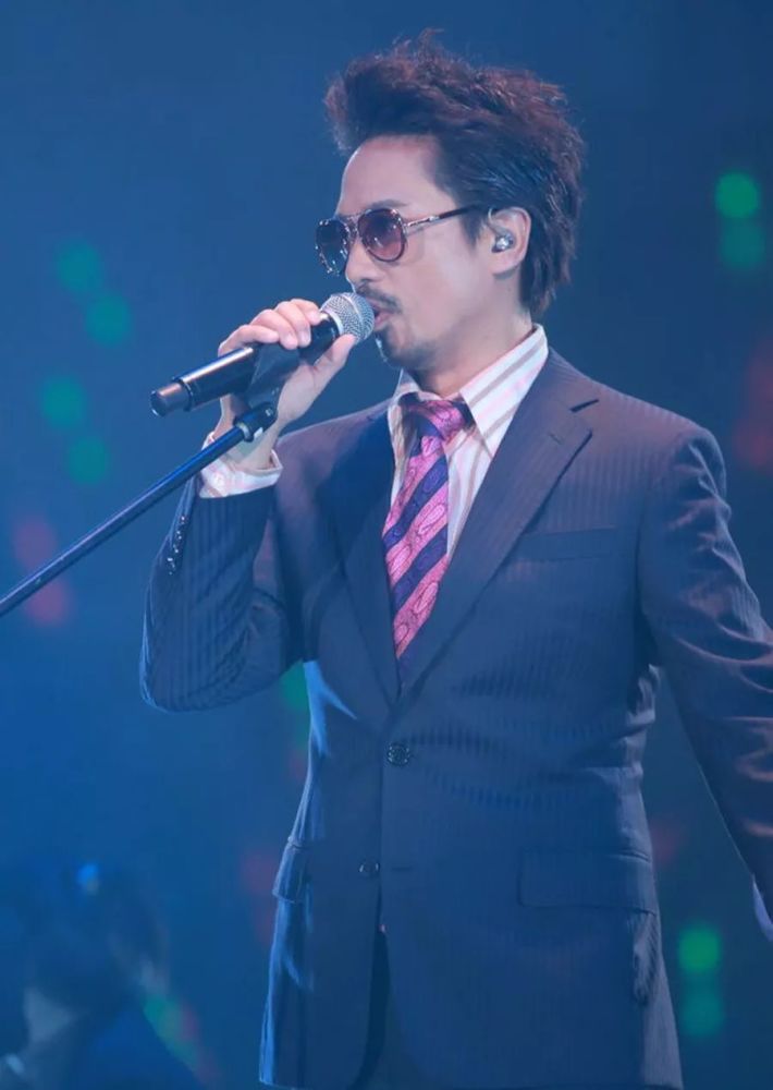他是陈奕迅的作曲人，与林夕搭档捧红半个港乐圈