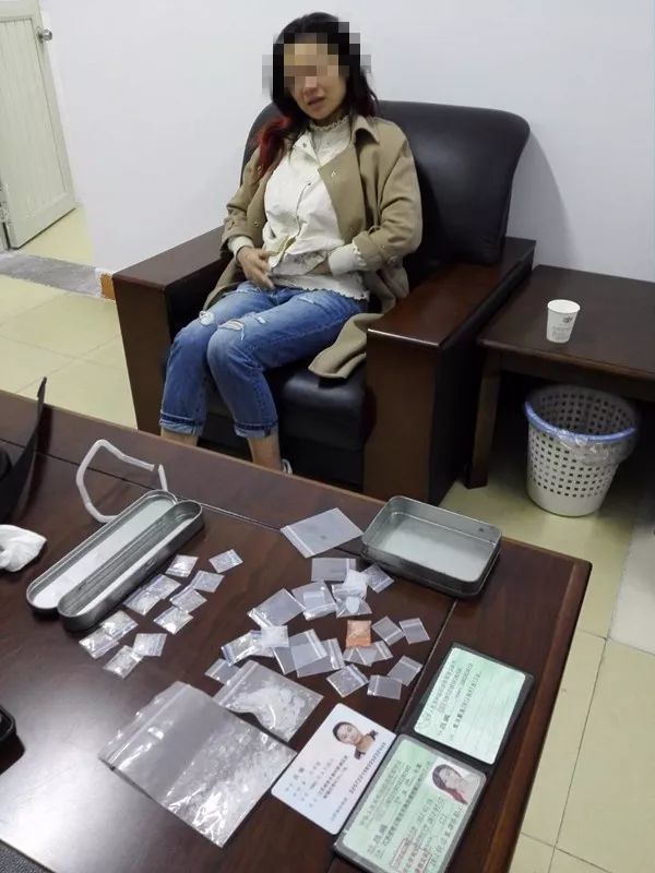连云港交警精准研判快速出击,抓获在逃女毒贩!