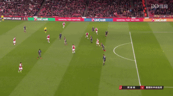 gif-阿森纳也闪击!厄齐尔妙传,拉神抢点破门
