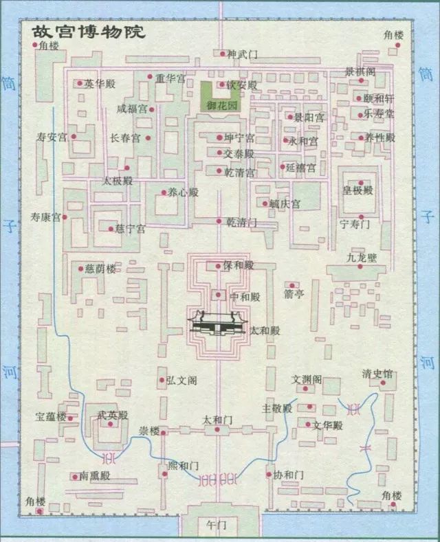 清场时间:          17:00 三 故宫俯视图 紫禁城角楼位于北京市,是
