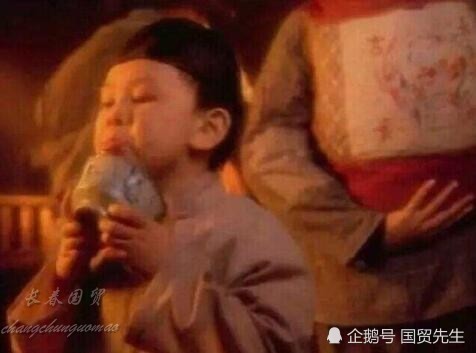 还记得南方黑芝麻糊广告里的小男孩吗?如今他长成这样