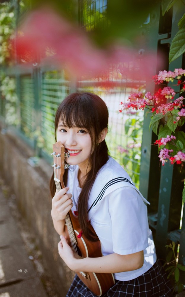 绿色护眼 美女养眼 科学又养生的主图适合当壁纸