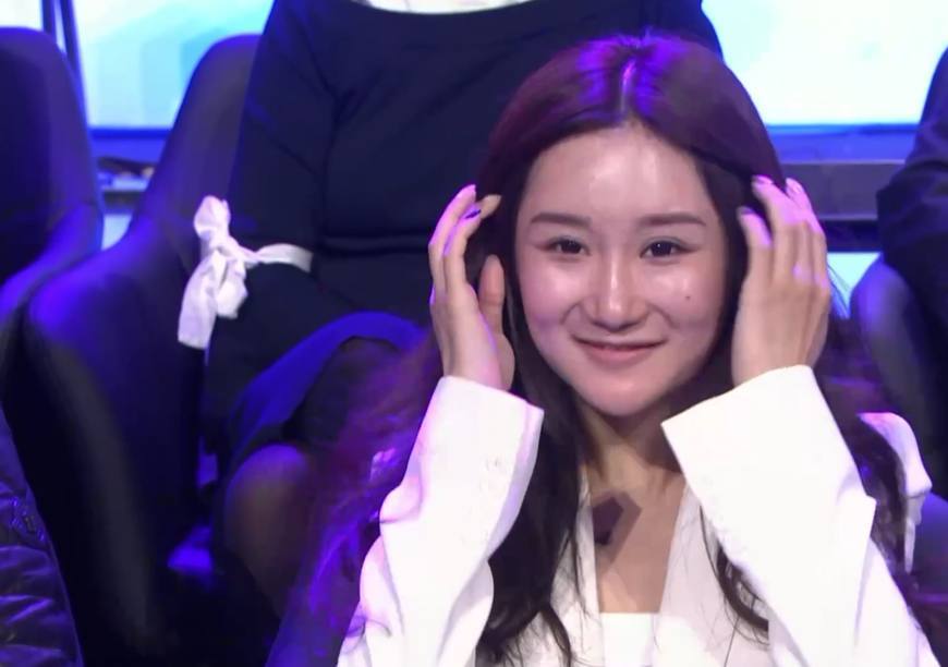 坤音娱乐美女老板现身总决赛现场,这颜值都可