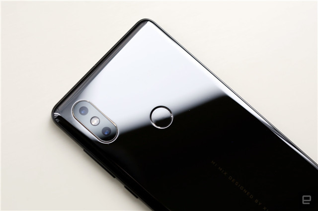 小米MIX 2S外媒评测汇总:拍照真的进化了但依