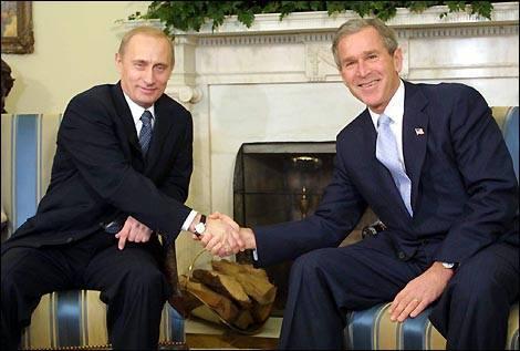 俄罗斯建国26年简史：三次经济坠落，最危险的1998年、1999年都过去了