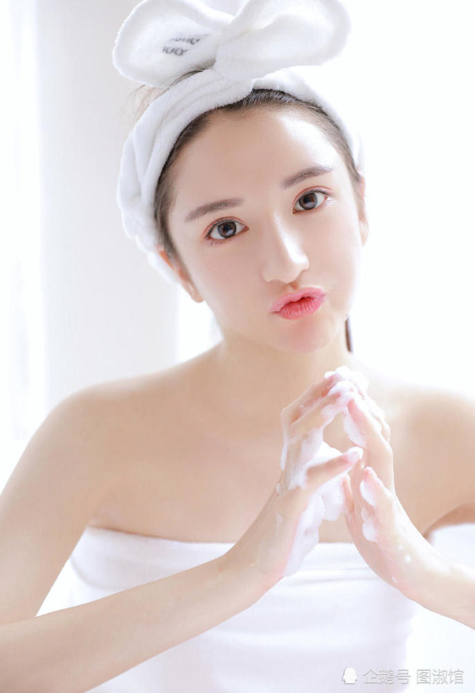 皮肤白嫩的长发美女,小姐姐太漂亮了!