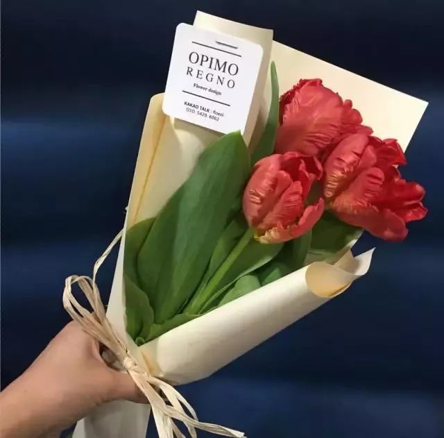 鲜花花束配色解析 千万别错过 看点快报