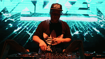 我们发现了南阳艳遇指数zui高的地方!进来就肾上腺素飙升!