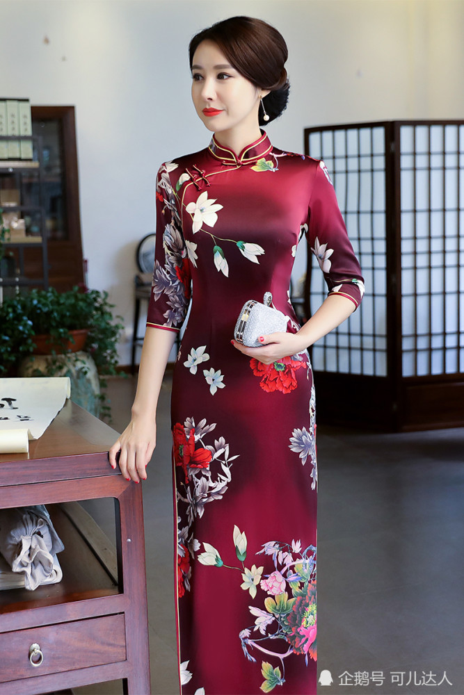 女人过30岁,可以试试旗袍,展现中国风端庄稳重,好看到