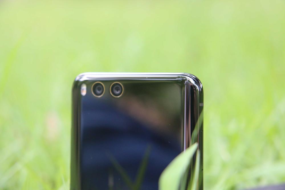 全球史上最坚挺小米手机永不降价!为什么小米