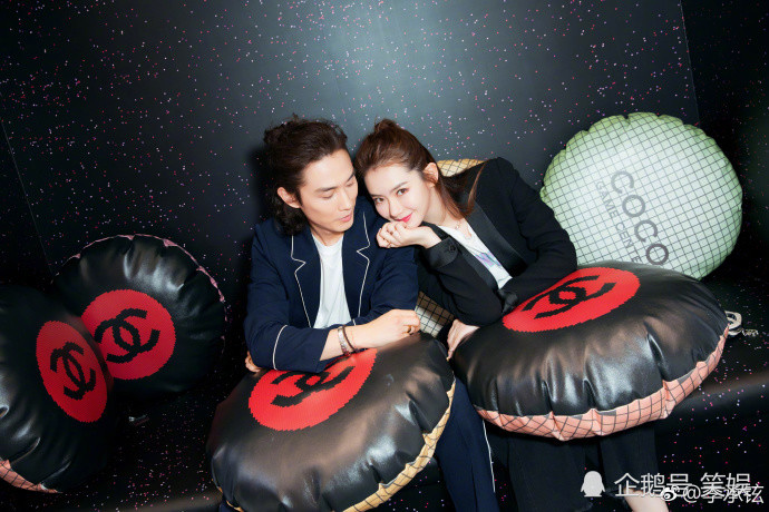 戚薇霸气承认割双眼皮,素颜出镜没眼妆要泪奔