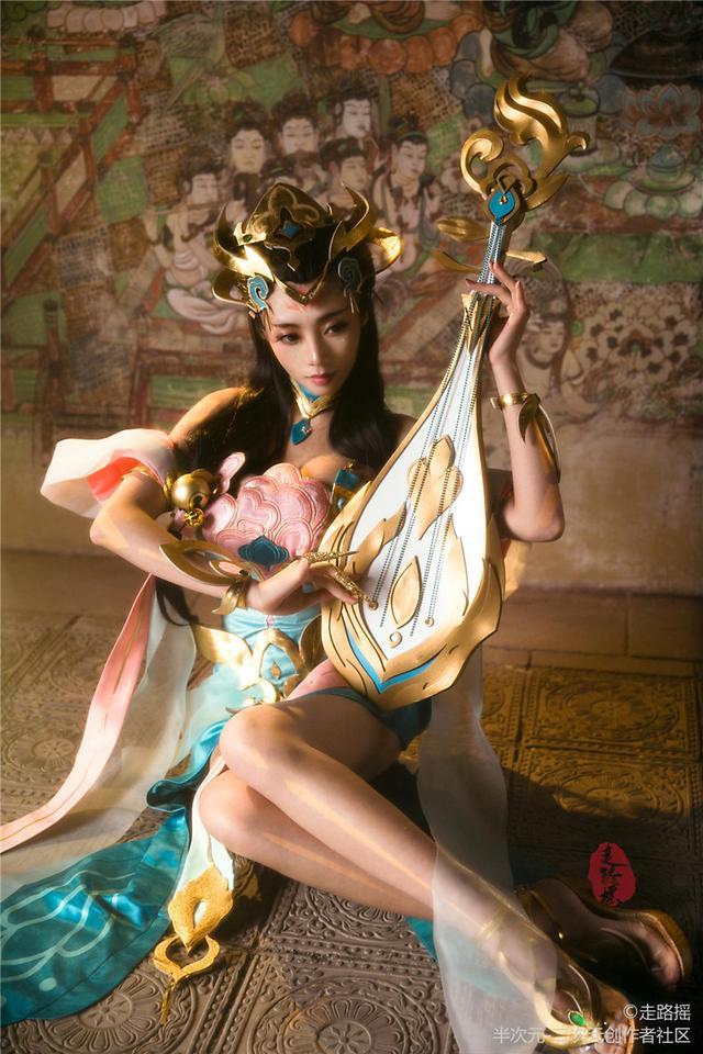 手游《王者荣耀》霓裳风华杨玉环cosplay欣赏