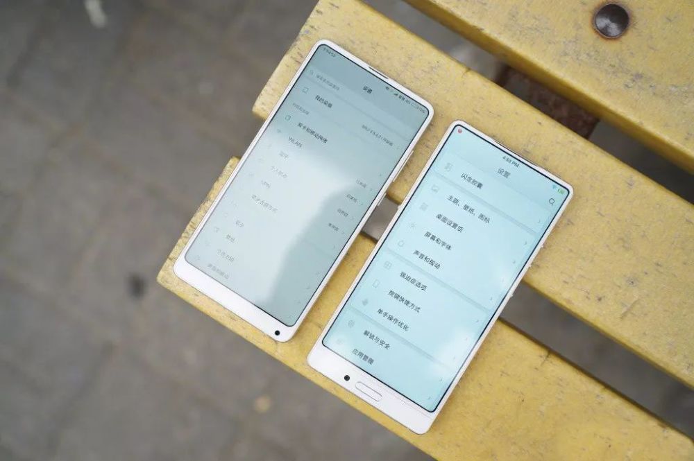 为什么安卓手机总去不掉下巴,苹果却完美解决