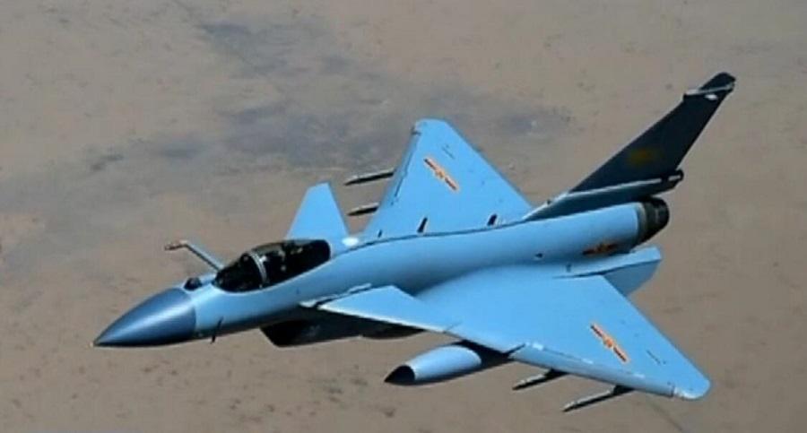 歼-10C全副武装亮相,交付部队两年后终于形成