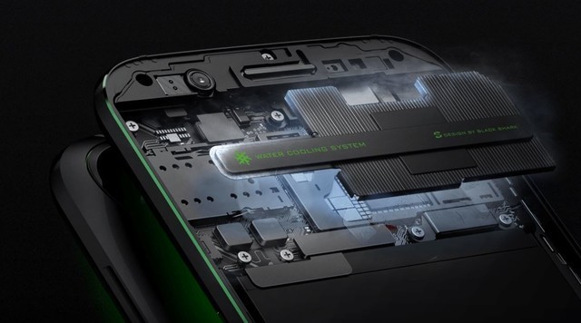 黑鲨红魔雷蛇同台,扒一扒游戏手机的底