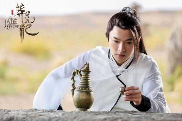 看了《大主宰》的演员表后,我果断弃剧了,导演