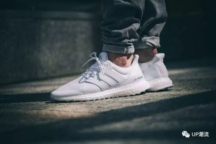 2019 Ultra Boosts 4.0 Mens Running Shoes Triple Black