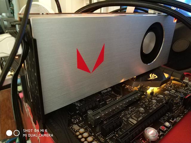 AMD Vega20显卡跑分曝光:和上一代Vega相差