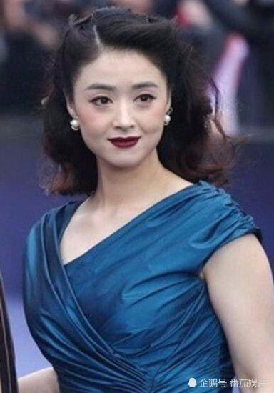 当红女星最爱中毒妆!赵丽颖霸气刘亦菲冷艳范