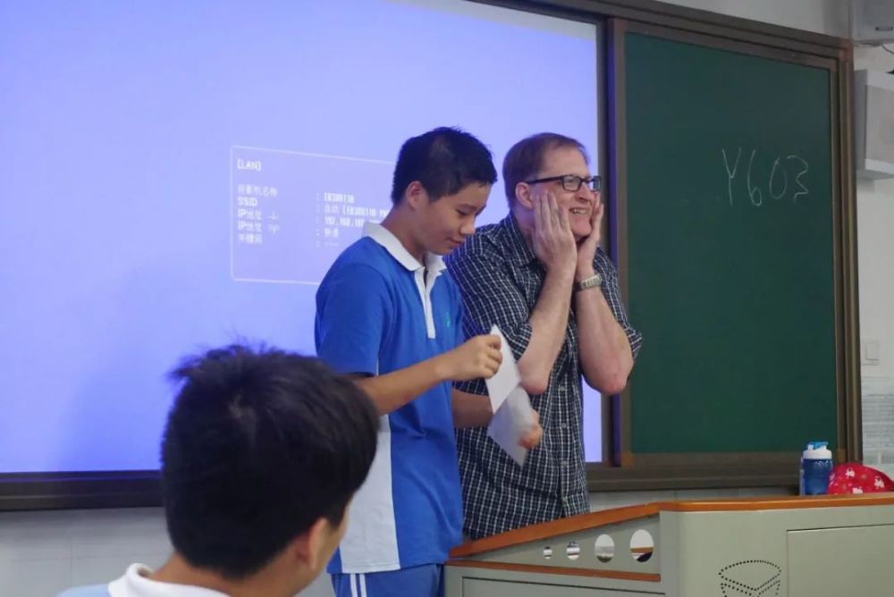 深圳外国语学校初中部开放日圆满结束