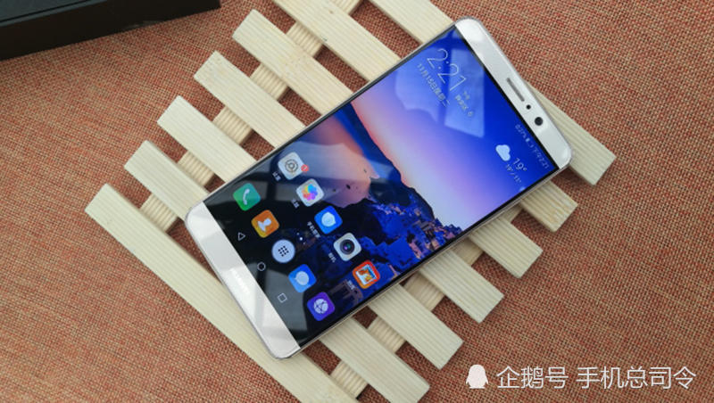 预算3000元!华为Mate9和荣耀V10,都支持安卓