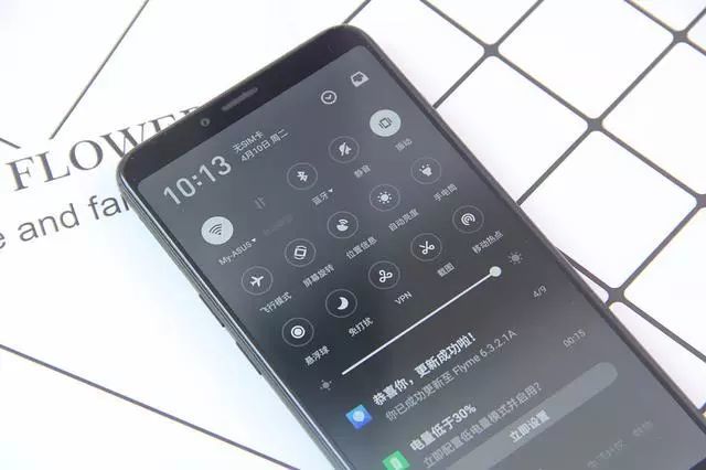 时时彩任选三多少钱:魅蓝E3:这个地球不该有的