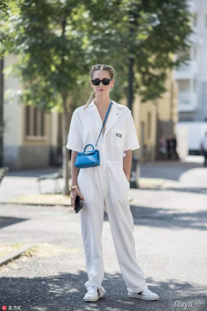 周冬雨奚梦瑶看起来一边高?连体工装裤是最该