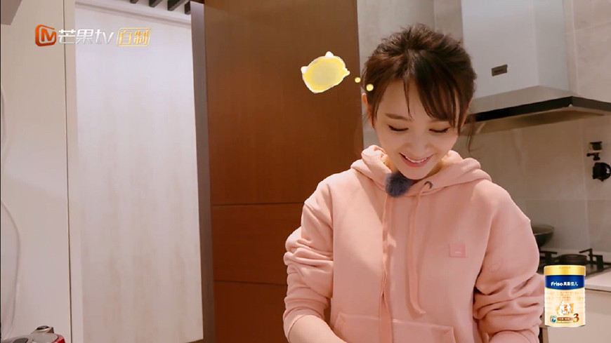 饺子在邓莎家接连发生两次意外,细节可以看出