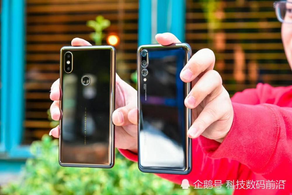 多图:小米MIX2S对比华为P20 Pro