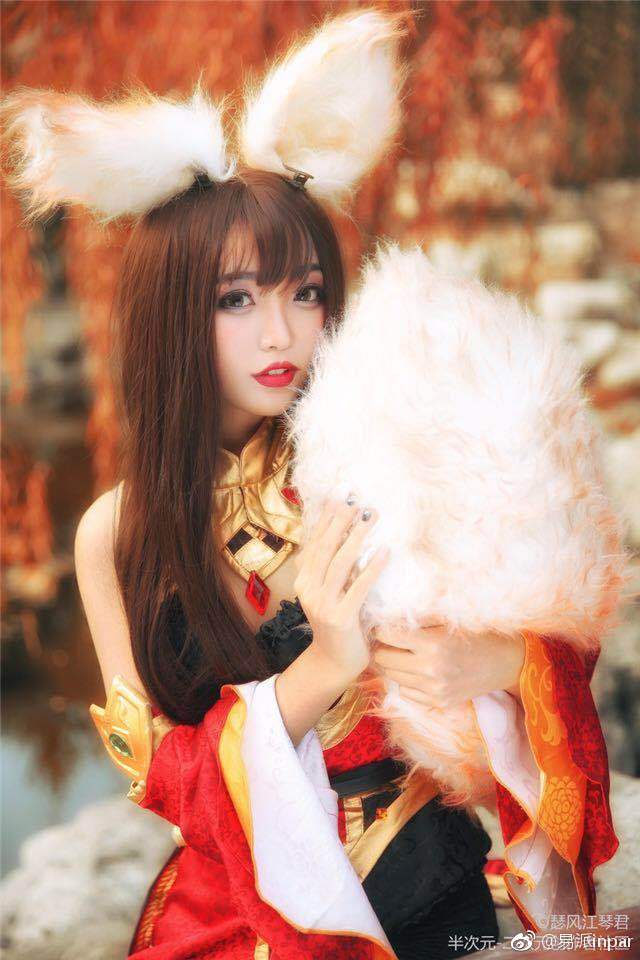 王者荣耀妲己cos 魅力,橘右京cosplay 王者荣耀妲己cos,性感美腿福利,让她看看你的心