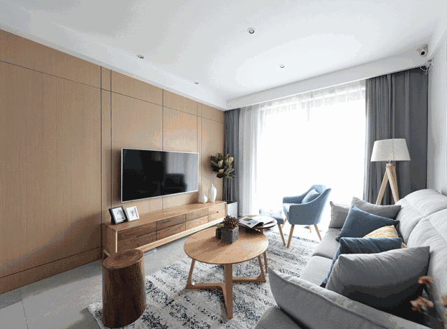 在装修设计中,隐形门渐渐走入了我们的房屋设计之中,家居中的隐形门