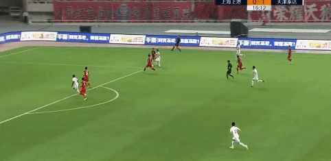 上港1-1泰达不败领跑 阿奇姆彭破门吕文君救主