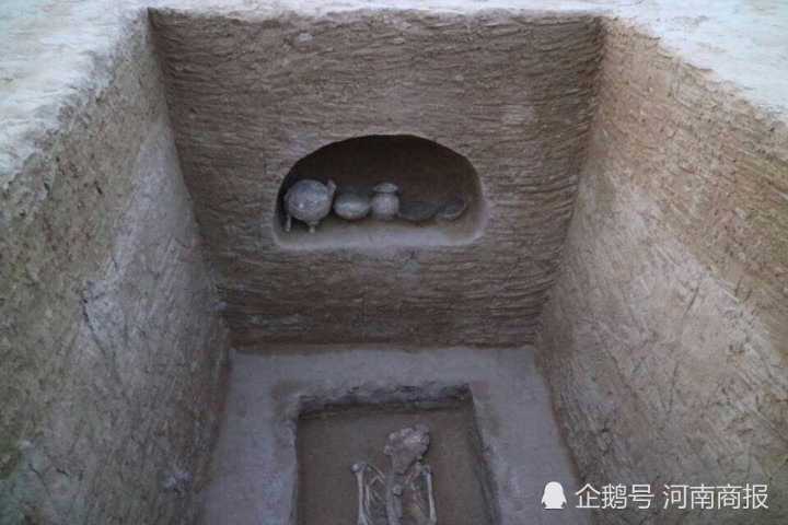 郑州一工地发现191个墓葬 专家:春秋战国时的家族古墓