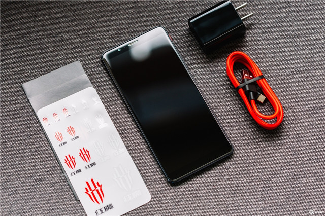 努比亚红魔手机媒体评测汇总 风冷散热更适合