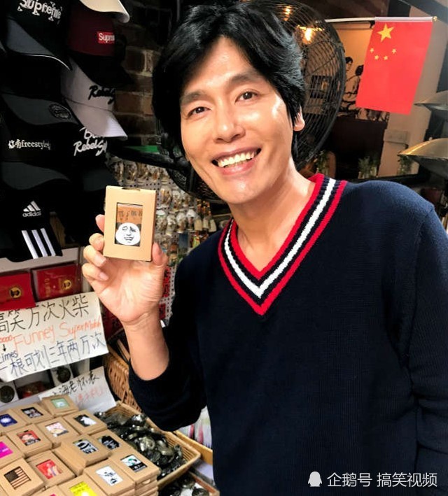 搞笑GIF:一个人怎么打乒乓球?介样就可以了