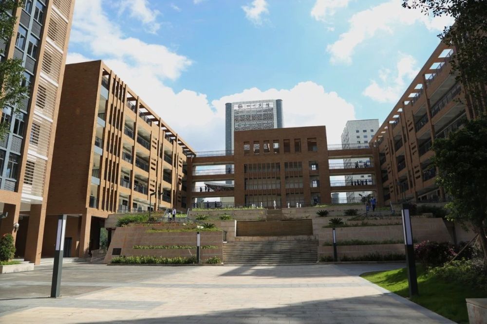 深圳外国语学校初中部开放日圆满结束