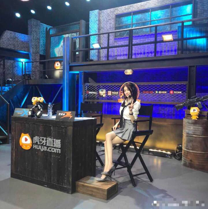 最重要的,重要的是这些战队都败给了一个小姐姐,那就是大名鼎鼎的小熊