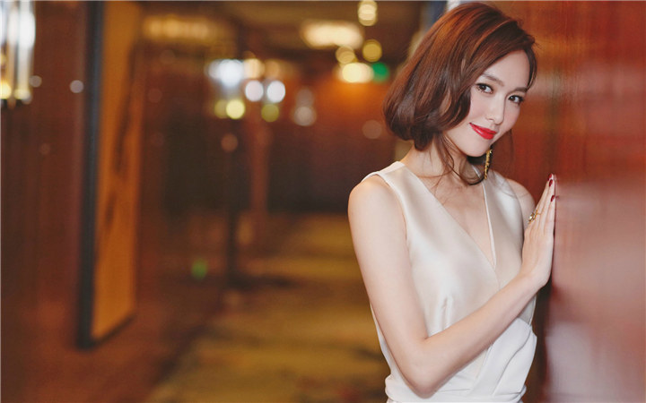 有气质的美女明星唐嫣短发图片大全