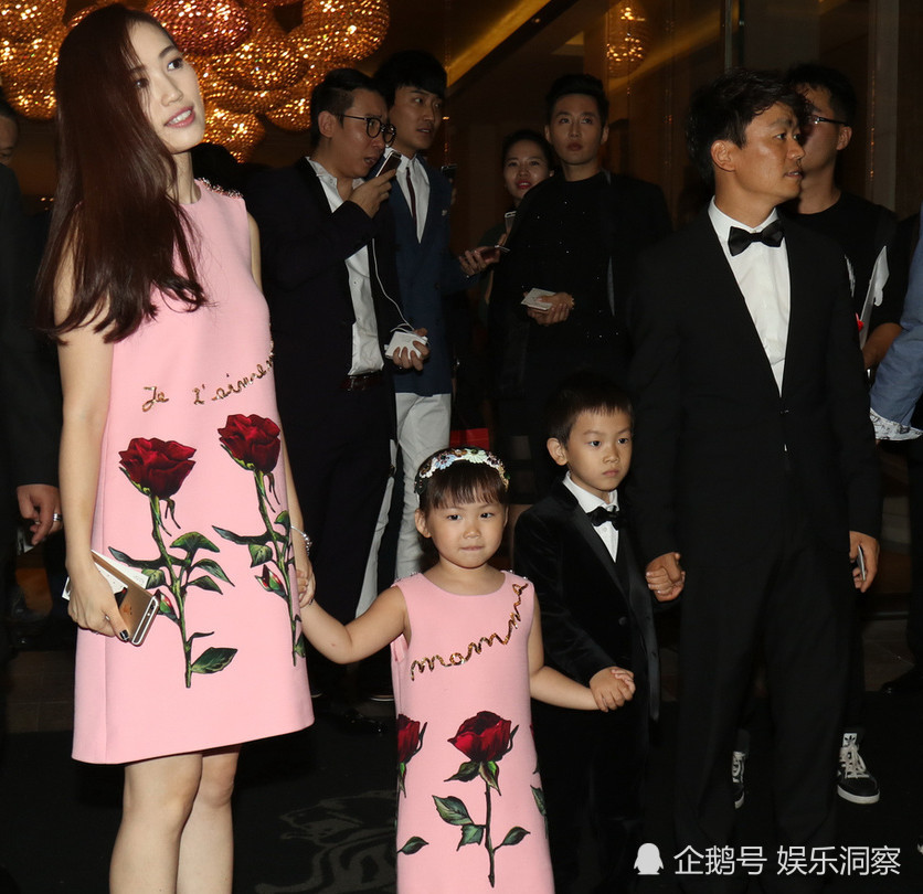 马蓉发起一个关于孩子抚养权的投票,支持最后