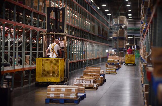 一天干的活比上人类一个月,沃尔玛的无人机逆