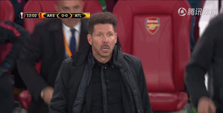 马竞开场10分钟1人染红 西蒙尼场边