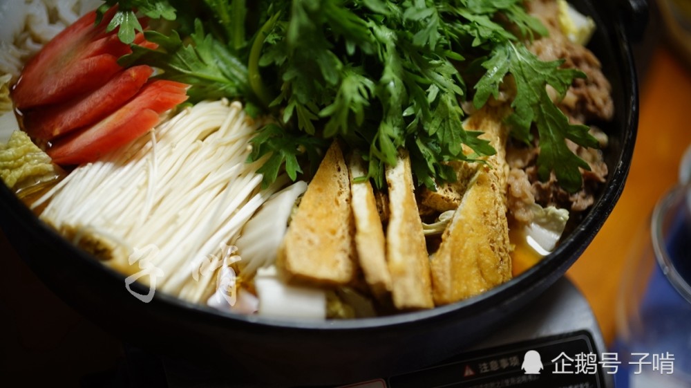 吃了个葡萄好多生猛生火锅当做蘸料太肥牛了鸡蛋糖粉做能量棒图片