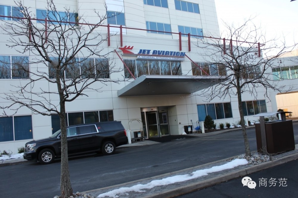 刘强东给奶茶妹买的4亿私人飞机，坐上去是什么体验？